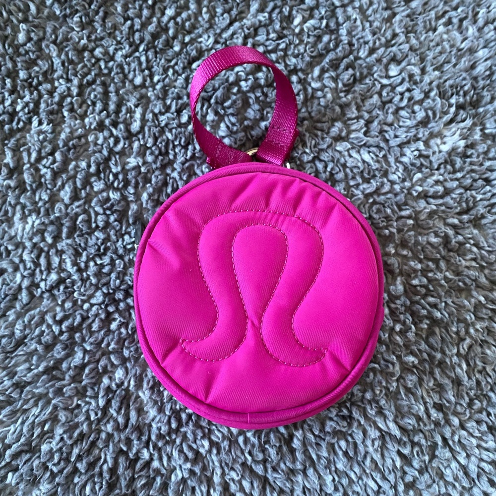 LULULEMON LOGO COIN POUCH